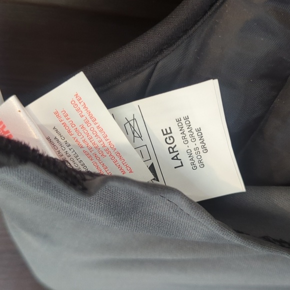 Kids Iron Man Superhero Costume with Mask - Size Large 10-12 NWT - Picture 3 of 3